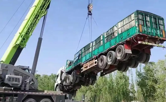 敖汉旗道路脱困救援案例
